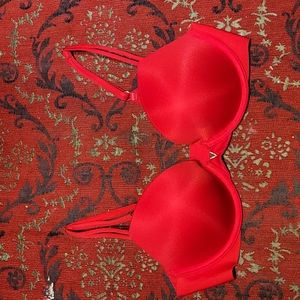 NWOT Victoria's Secret push up, 34C